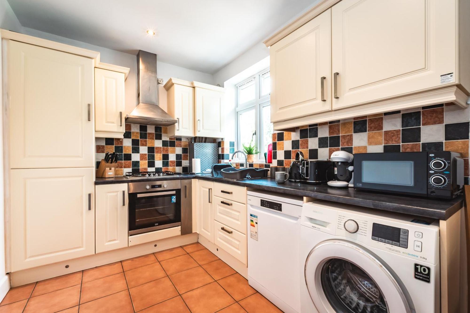 Family Gathering Bungalow Southampton Extérieur photo